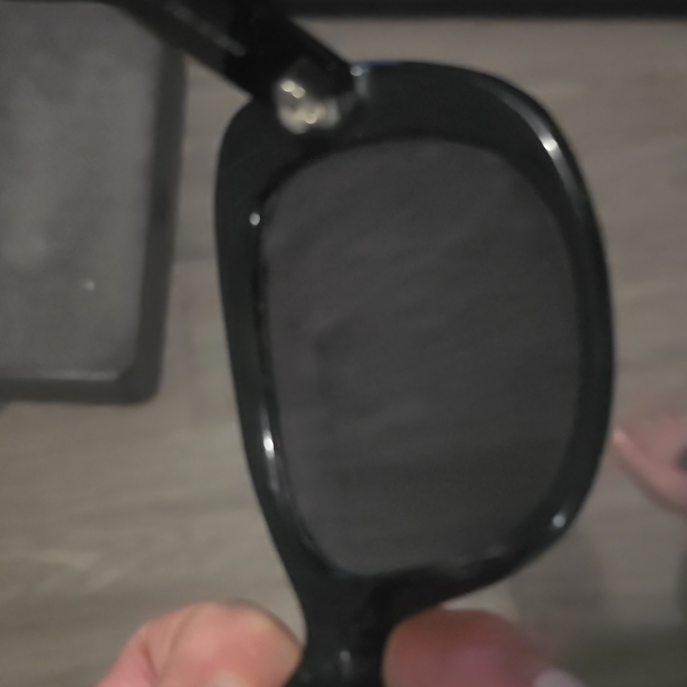 Authentic CHANEL Black Oversized Sunglasses - Picture 7 of 8